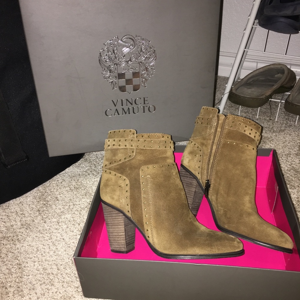🔥PRICE DROP🔥Brand New Vince Camuto booties